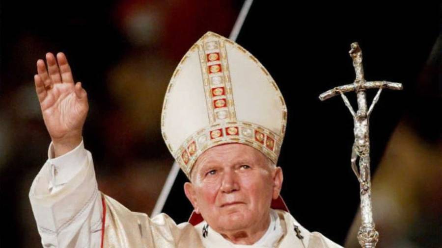 cnne-266619-pope-john-paul-ii-waves-to-the-crowd-gathered-at-g.jpg